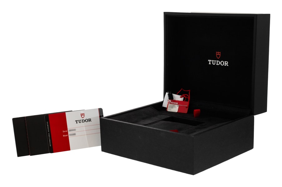 Tudor Heritage Chronograph M70330B-0004